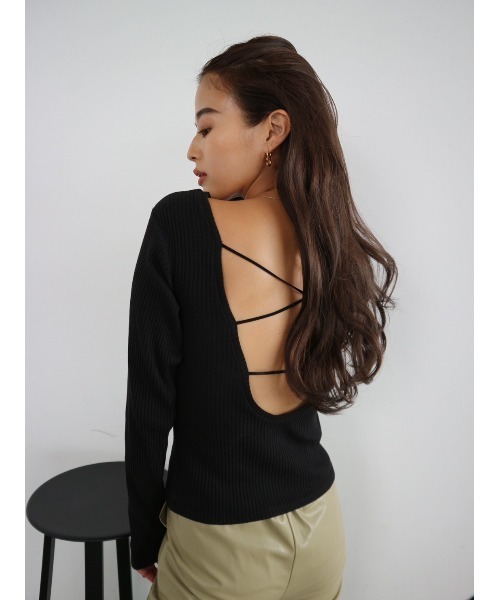 TRUNC(トランクエイティーエイト)の「Back Open Rib Pullover(Tシャツ/カットソー・レディース・アイボリー/ブラック/ダークグリーン・FREE)」の3枚目の写真