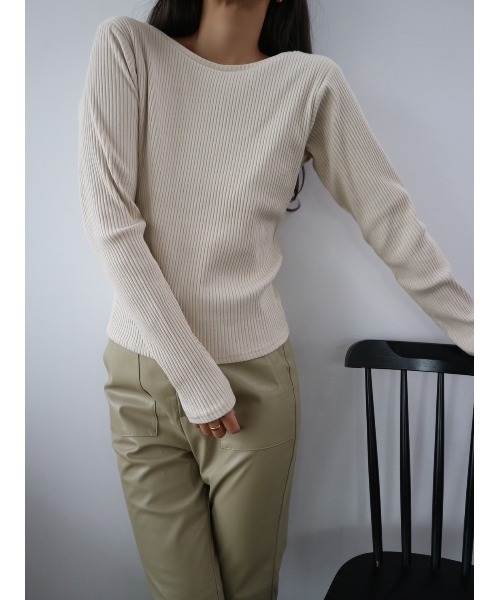 TRUNC(トランクエイティーエイト)の「Back Open Rib Pullover(Tシャツ/カットソー・レディース・アイボリー/ブラック/ダークグリーン・FREE)」の22枚目の写真