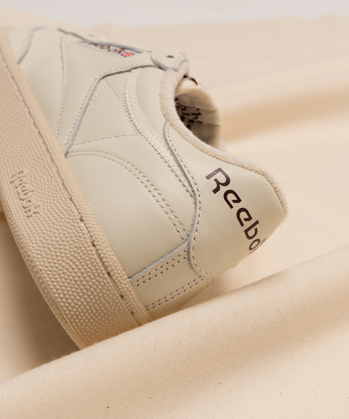IENA(イエナ)の「【Reebok / リーボック】限定モデル CLUB C 85 VINTAGE(スニーカー・レディース・アイボリー・22.5cm/23cm/23.5cm/24cm/24.5cm/25cm)」の5枚目の写真