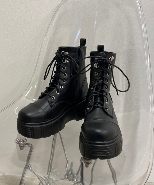 WEGO（ウィゴー）の「WEGO/チャンキーソールブーツ（ブーツ・レディース・ブラック・MEDIUM/LARGE）」の2枚目の写真