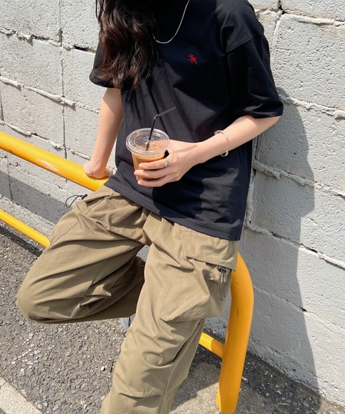 POLOCHAMPS(ポロチャンプス)の「【POLOCHAMPS/ポロチャンプス】 別注 ワンポイント刺繍 クルーネック半袖Tシャツ オーバーサイズ(Tシャツ/カットソー・レディース・ダークグリーン/ブラック/ネイビー/ベージュ/ホワイト/ライトグレー・M/L/XL)」の16枚目の写真