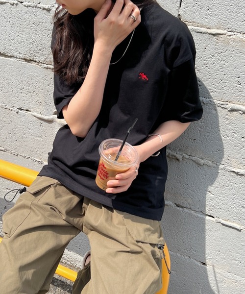 POLOCHAMPS(ポロチャンプス)の「【POLOCHAMPS/ポロチャンプス】 別注 ワンポイント刺繍 クルーネック半袖Tシャツ オーバーサイズ(Tシャツ/カットソー・レディース・ダークグリーン/ブラック/ネイビー/ベージュ/ホワイト/ライトグレー・M/L/XL)」の15枚目の写真
