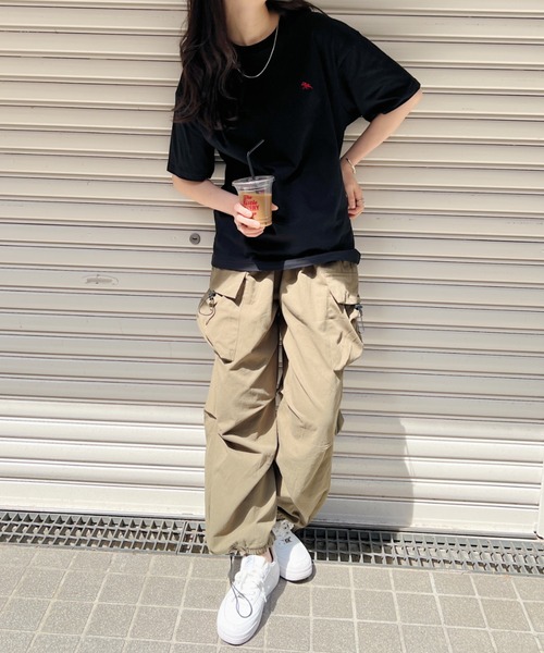 POLOCHAMPS(ポロチャンプス)の「【POLOCHAMPS/ポロチャンプス】 別注 ワンポイント刺繍 クルーネック半袖Tシャツ オーバーサイズ(Tシャツ/カットソー・レディース・ダークグリーン/ブラック/ネイビー/ベージュ/ホワイト/ライトグレー・M/L/XL)」の12枚目の写真