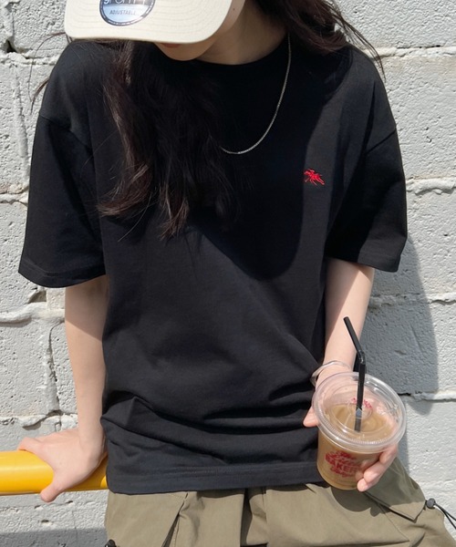 POLOCHAMPS(ポロチャンプス)の「【POLOCHAMPS/ポロチャンプス】 別注 ワンポイント刺繍 クルーネック半袖Tシャツ オーバーサイズ(Tシャツ/カットソー・レディース・ダークグリーン/ブラック/ネイビー/ベージュ/ホワイト/ライトグレー・M/L/XL)」の13枚目の写真