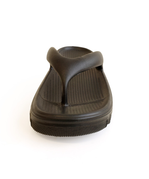 AmiAmi(アミアミ)の「軽量リカバリートングサンダル/ビーチサンダル(サンダル・レディース・ブラック/ホワイト・35/36/37/38/39/40)」の11枚目の写真