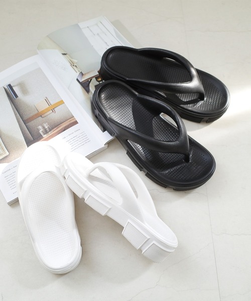 AmiAmi(アミアミ)の「軽量リカバリートングサンダル/ビーチサンダル(サンダル・レディース・ブラック/ホワイト・35/36/37/38/39/40)」の16枚目の写真