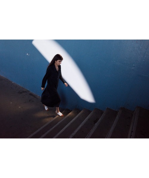 seya.（セヤ）の「EMINONU DRESS/SUMMER WOOL 140'S（ワンピース・レディース・ブラック・2/1）」の7枚目の写真