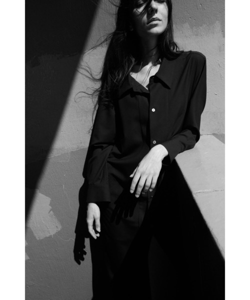 seya.（セヤ）の「EMINONU DRESS/SUMMER WOOL 140'S（ワンピース・レディース・ブラック・2/1）」の12枚目の写真