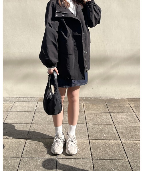 LE MORE（リモア）の「ナイロンラウンドミニバッグ（ハンドバッグ・レディース・ブラック/アイボリー・FREE）」の5枚目の写真