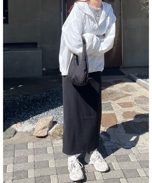 LE MORE（リモア）の「ナイロンラウンドミニバッグ（ハンドバッグ・レディース・ブラック/アイボリー・FREE）」の7枚目の写真