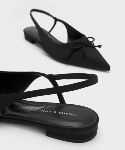 CHARLES & KEITH(チャールズ & キース)の「ボウ ポインテッドトゥスリングバックバレリーナ(バレエシューズ・レディース・ホワイト/ブラック・23cm/24.5cm/25.5cm/25cm/23.5cm/22.5cm)」の4枚目の写真
