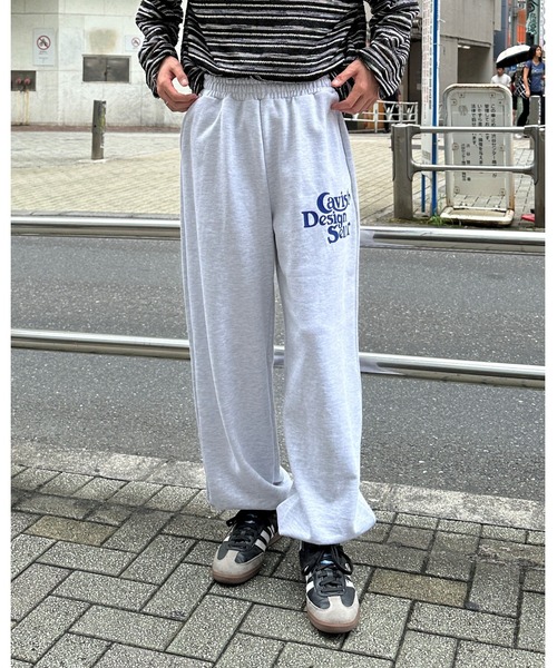 Cavish(カビシ)の「【UNISEX】CAVISH/BIGセラーロゴPOパンツ 2197538(スウェットパンツ・レディース・ライトグレー/ブラック・MEDIUM/SMALL)」の2枚目の写真