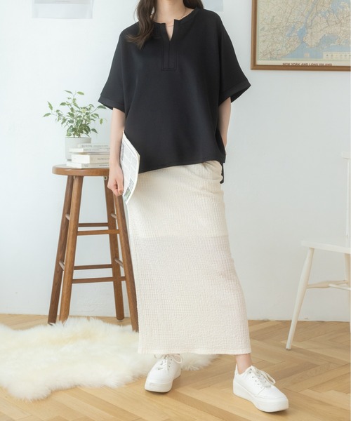 Ada.（エイダ）の「体型カバー キーネックポンチ オーバーサイズトップス（Tシャツ/カットソー・レディース・ホワイト/ブラック・FREE）」の9枚目の写真