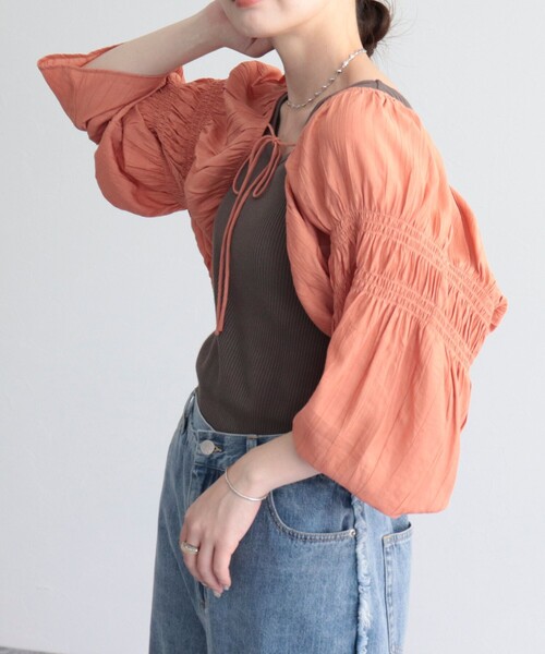 fredy emue（フレディエミュ）の「シャーリングボレロ（シャツ/ブラウス・レディース・アイボリー/ブラック/オレンジ・38）」の3枚目の写真