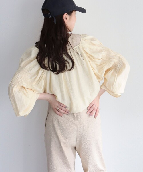 fredy emue（フレディエミュ）の「シャーリングボレロ（シャツ/ブラウス・レディース・アイボリー/ブラック/オレンジ・38）」の22枚目の写真