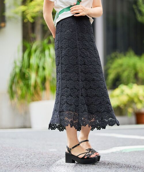 MAJESTIC LEGON(マジェスティックレゴン)の「クロシェロングスカート(スカート・レディース・ブラック/イエロー/アイボリー・MEDIUM)」の21枚目の写真