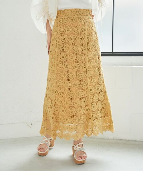 MAJESTIC LEGON(マジェスティックレゴン)の「クロシェロングスカート(スカート・レディース・ブラック/イエロー/アイボリー・MEDIUM)」の17枚目の写真