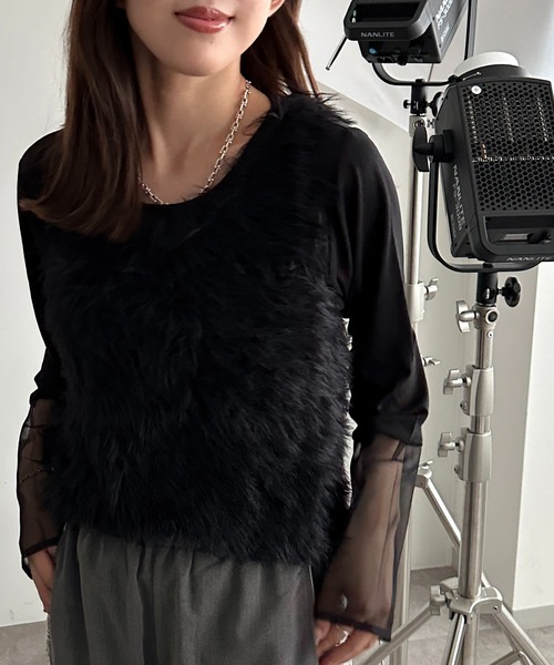 apres jour mignon(アプレジュールミニョン)の「シャギーノースリーブ【ZOZOTOWN限定アイテム】(タンクトップ・レディース・ブラック/グレイッシュベージュ/オフホワイト/ブルー・X-LARGE/フリー)」の16枚目の写真