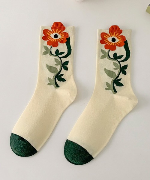 aimoha（アイモハ）の「ボタニカル柄靴下（ソックス/靴下・レディース・ベージュ/ダークグリーン/ライトグリーン/グリーン/オフホワイト・FREE）」の3枚目の写真