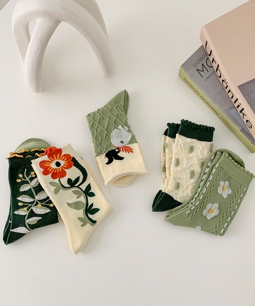 aimoha（アイモハ）の「ボタニカル柄靴下（ソックス/靴下・レディース・ベージュ/ダークグリーン/ライトグリーン/グリーン/オフホワイト・FREE）」の13枚目の写真