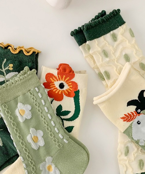 aimoha（アイモハ）の「ボタニカル柄靴下（ソックス/靴下・レディース・ベージュ/ダークグリーン/ライトグリーン/グリーン/オフホワイト・FREE）」の9枚目の写真