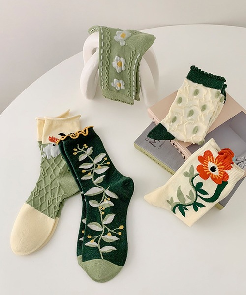 aimoha（アイモハ）の「ボタニカル柄靴下（ソックス/靴下・レディース・ベージュ/ダークグリーン/ライトグリーン/グリーン/オフホワイト・FREE）」の11枚目の写真