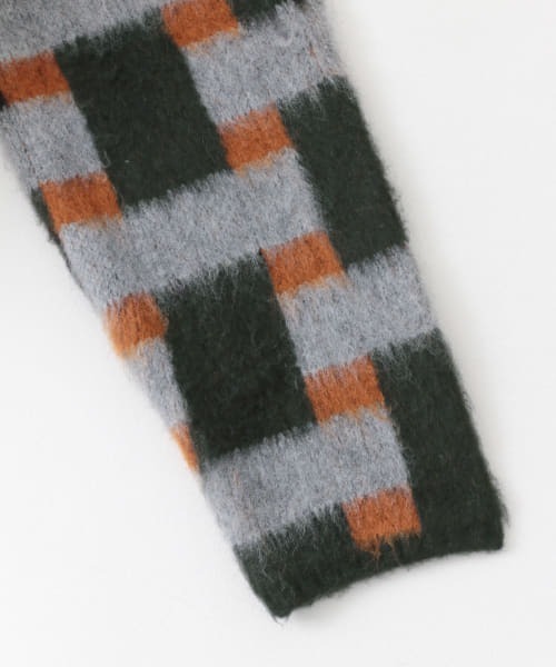 URBAN RESEARCH Sonny Label（アーバンリサーチサニーレーベル）の「モヘアタッチVネックカーディガン（カーディガン/ボレロ・メンズ・オフホワイト/イエロー系その他/グレー/グリーン系その他/ブラウン系その他・MEDIUM/LARGE）」の15枚目の写真