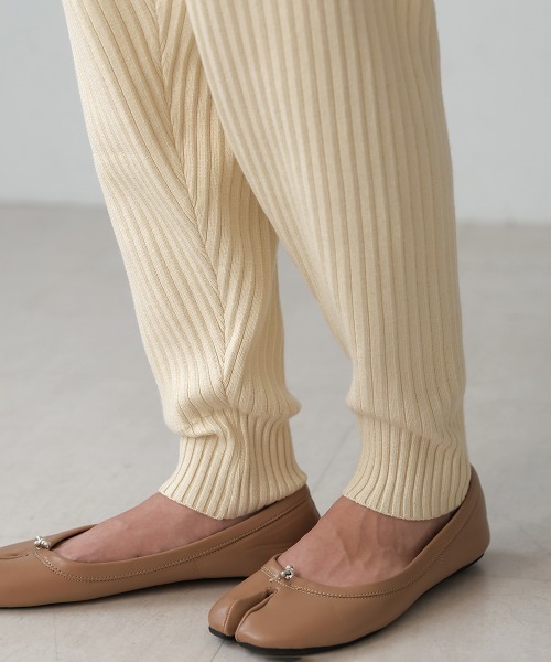 Bab（バブ）の「リブニットジョガーパンツ（その他パンツ・レディース・ブラック/チャコールグレー/ブラウン/アイボリー・S/M）」の10枚目の写真