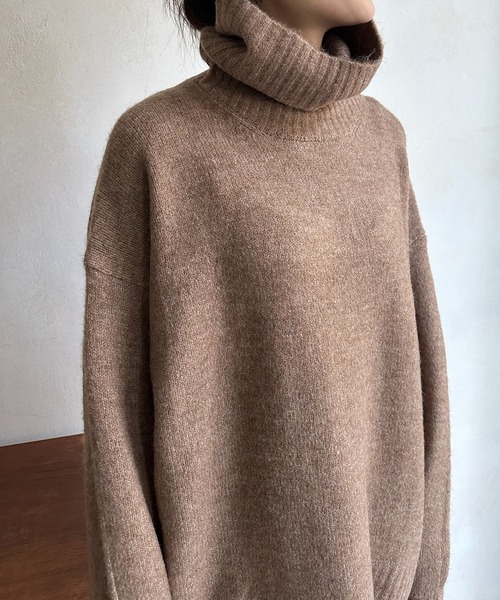 DouDou（ドゥドゥ）の「【WEB限定】 ハイネックワイドプルオーバー（ニット/セーター・レディース・レッド/キャメル/アイボリー/ブラック/ブルー・FREE）」の10枚目の写真