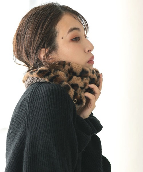 アニマル柄ファーボタン付きネックウォーマー（ネックウォーマー