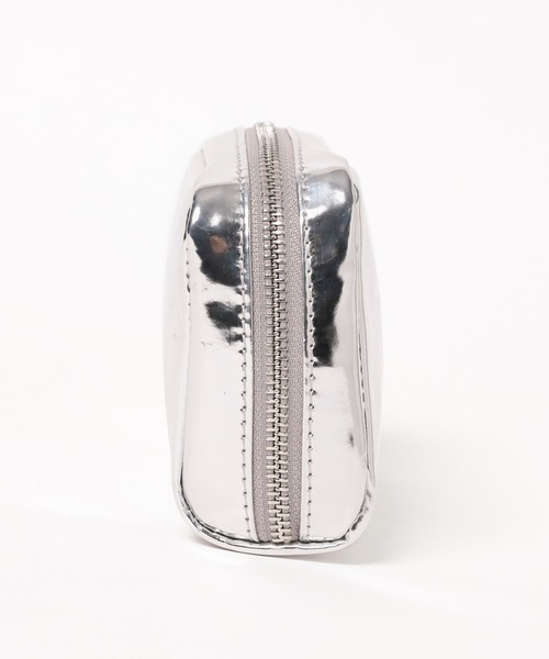 LEPSIM（レプシィム）の「【OSAMU GOODS×LEPSIM】ポーチ　988864（ポーチ・レディース・シルバー/ゴールド・ONE SIZE）」の6枚目の写真