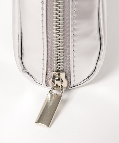 LEPSIM（レプシィム）の「【OSAMU GOODS×LEPSIM】ポーチ　988864（ポーチ・レディース・シルバー/ゴールド・ONE SIZE）」の10枚目の写真