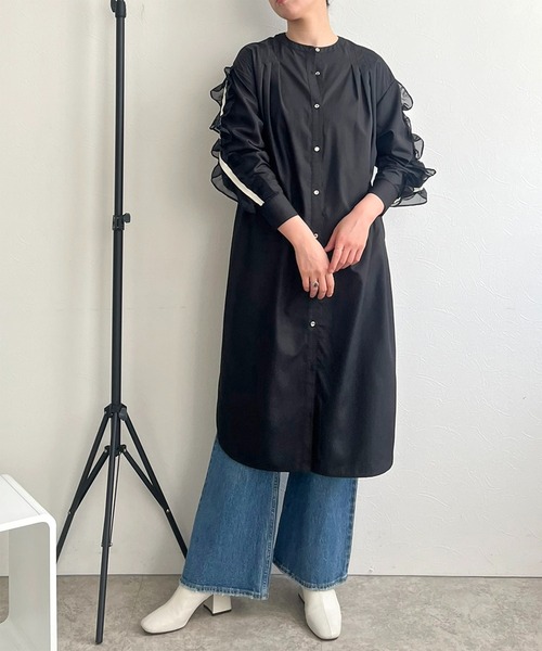 LHELBIE(レルビエ)の「フリルスリーブシャツワンピ(シャツワンピース・レディース・オフホワイト/ブラック・M)」の3枚目の写真