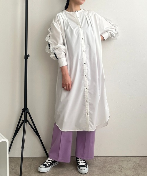 LHELBIE(レルビエ)の「フリルスリーブシャツワンピ(シャツワンピース・レディース・オフホワイト/ブラック・M)」の16枚目の写真