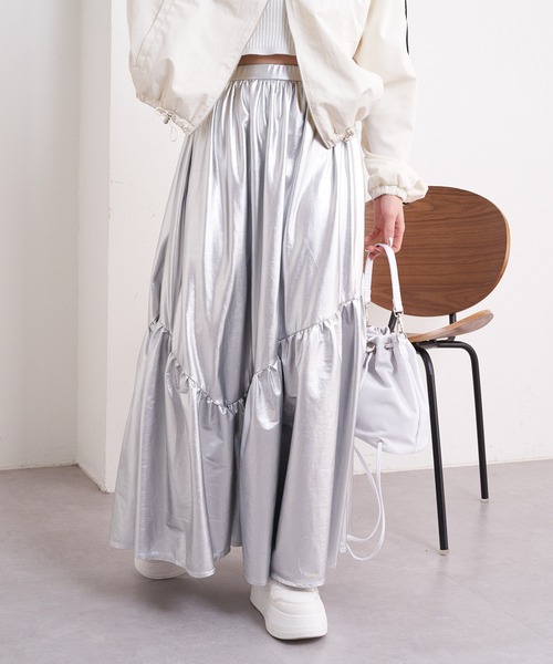 Chico（チコ）の「【2024SS】キラキラフレアボリュームスカート（スカート・レディース・シルバー/ブラック/ホワイト・FREE）」の10枚目の写真