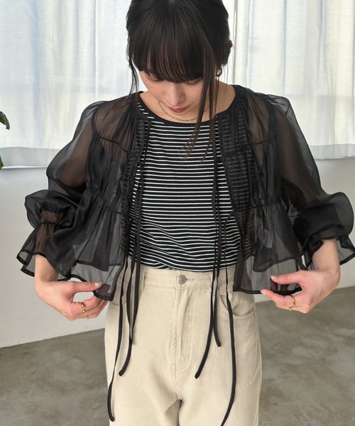 EPIMI E'PIMMY（エピミエピミー）の「2WAYオーガンシアーシャーリングブラウス（シャツ/ブラウス・レディース・ブラック/ピンクベージュ/オフホワイト/ブルー・MEDIUM）」の9枚目の写真