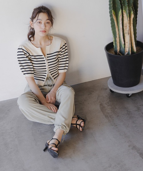 mysty woman（ミスティウーマン）の「ジップリブニットプルオーバー　110468（ニット/セーター・レディース・オフホワイト/ブラック/ホワイト系その他/ライトカーキ・FREE）」の8枚目の写真