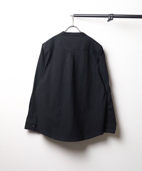 Mag.（マグ）の「【ランダムワッシャー バンドカラープルオーバーシャツ（シャツ/ブラウス・メンズ・ホワイト/ブラック・MEDIUM/LARGE）」の3枚目の写真