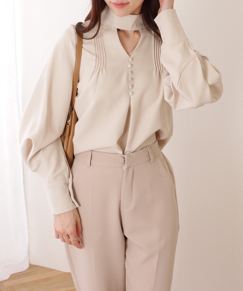 Lace Ladies(レースレディース)の「Vネック風 カットアウト ピンタック ディープカフス ブラウス(シャツ/ブラウス・レディース・ホワイト/ネイビー/ブラック/アイボリー・S/FREE)」の18枚目の写真