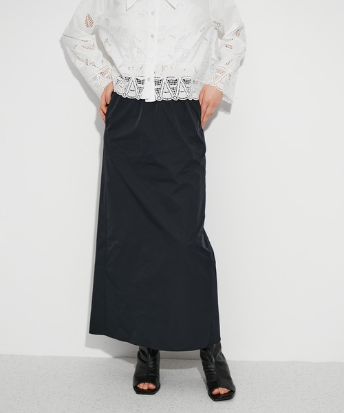 ADAM ET ROPE'(アダムエロペ)の「【サステナブル】マイクロストレッチリーンスカート(スカート・レディース・ブラック/ベージュ/オフホワイト・38/36)」の19枚目の写真