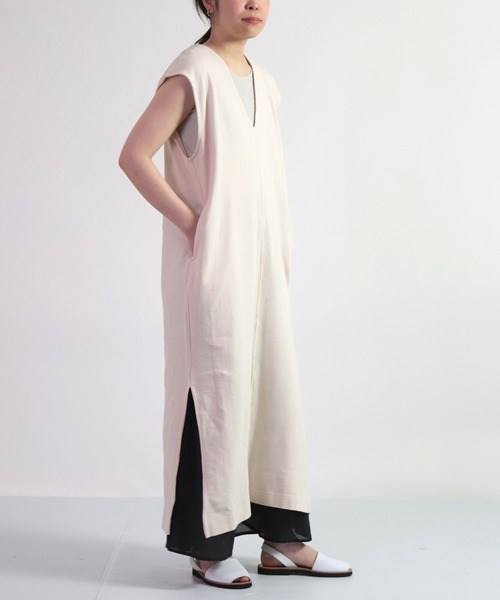 OWLEYE by domingo（アウルアイ バイドミンゴ）の「[ OWLEYE by domingo / アウルアイ ] 竹節編みコットン Vネックワンピース（ワンピース・レディース・チャコールグレー/アイボリー・FREE）」の5枚目の写真