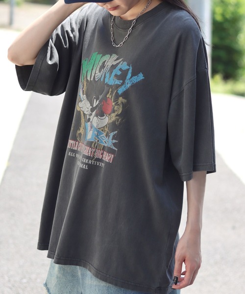 Disney（ディズニー）の「Disney/ディズニー ミッキーマウス ヴィランズ オーバーサイズ ピグメント ヴィンテージ加工 ロックテイスト 半袖Tシャツ/レディース メンズ（Tシャツ/カットソー・レディース・ブラック系/ブラック系1/ブラック系その他2/ブラック系その他3/ブラック系その他4/ブラック系その他5/ブラック系その他6/スミクロ/ブラック系その他・M/L/LL）」の20枚目の写真