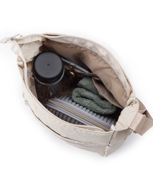 SHOO・LA・RUE（シューラルー）の「◆【撥水】10ポケスクエアショルダーバッグ（ショルダーバッグ・レディース・アイボリー/ブラック/オレンジ・00）」の12枚目の写真