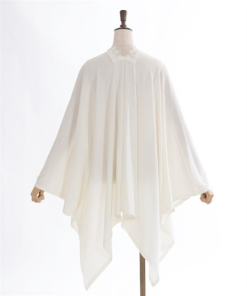 axes femme（アクシーズファム）の「バラ釦付ＵＶイレヘムポンチョ（ストール/ショール・レディース・ブラック/グレイッシュベージュ/キナリ・FREE）」の7枚目の写真