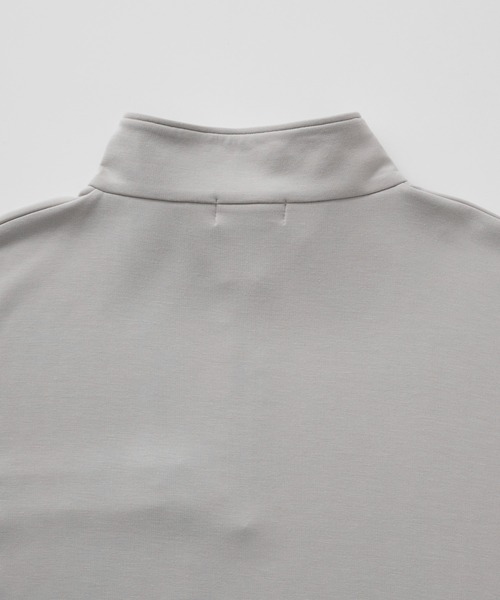 Loose/ルース(ルース)の「ドレープハイポンチ ギミックハーフジップTシャツ(Tシャツ/カットソー・メンズ・ライトグレー/ブラック/ブルーグレー・XS/S/M/L)」の6枚目の写真
