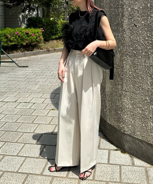 y/m by misato（イムバイミサト）の「カットチュールドッキングノースリトップス（タンクトップ・レディース・ブラック/オフホワイト・FREE）」の8枚目の写真