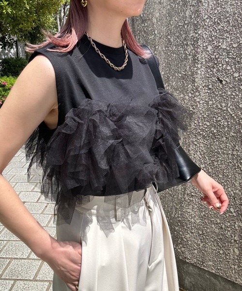 y/m by misato（イムバイミサト）の「カットチュールドッキングノースリトップス（タンクトップ・レディース・ブラック/オフホワイト・FREE）」の13枚目の写真