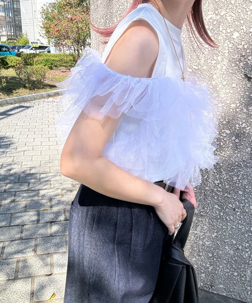 y/m by misato（イムバイミサト）の「カットチュールドッキングノースリトップス（タンクトップ・レディース・ブラック/オフホワイト・FREE）」の3枚目の写真