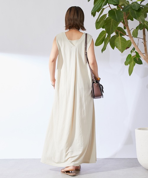 un dix cors(アンディコール)の「2WAY肩タックノースリワンピース(ワンピース・レディース・ブラック/ライトベージュ・FREE)」の9枚目の写真