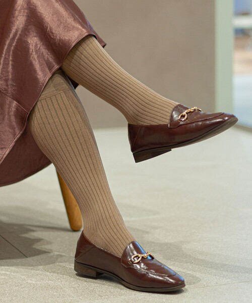 green label relaxing(グリーンレーベルリラクシング)の「<MAEE>コンプレッションソックス(コットンリブ)/ 着圧ソックス / 靴下(ソックス/靴下・レディース・グレー/ブラウン/ワインレッド/ブラック/ライトグレー/ホワイト/レッド/マスタード/ダークグレー/ライトブルー/モカ/ピンク/ライラック・FREE)」の7枚目の写真